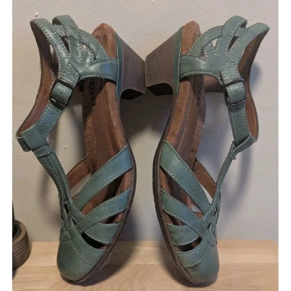 Cobb Hill by New Balance 7 Aubrey Sage Green T-Strap Comfort Dress Shoe Heels